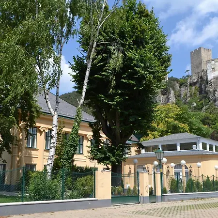 Historic Hunting Turned Luxury In Vibrant Διαμέρισμα *