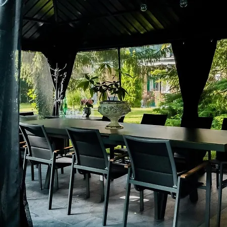 Historic Hunting Turned Luxury In Vibrant Διαμέρισμα *