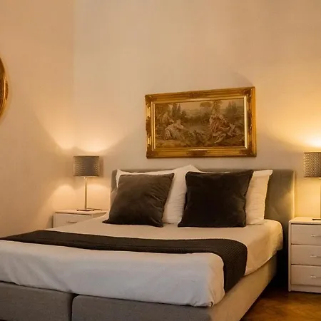 Historic Hunting Turned Luxury In Vibrant Διαμέρισμα Μπάντεν